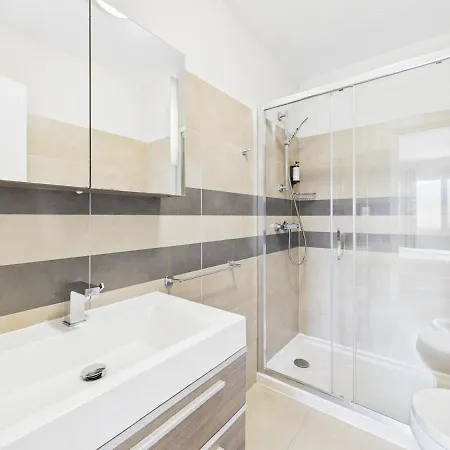 Salina-bay C18, 2 Bedroom Apartment *