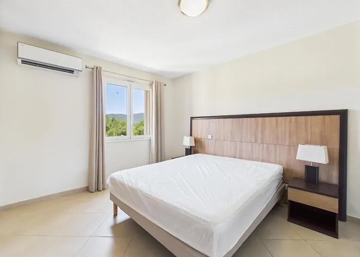 Salina-bay C18, 2 Bedroom