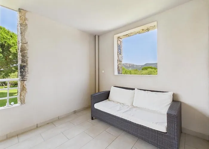 Salina-bay C18, 2 Bedroom *