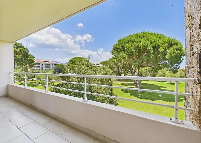 Salina-bay C18, 2 Bedroom Apartment